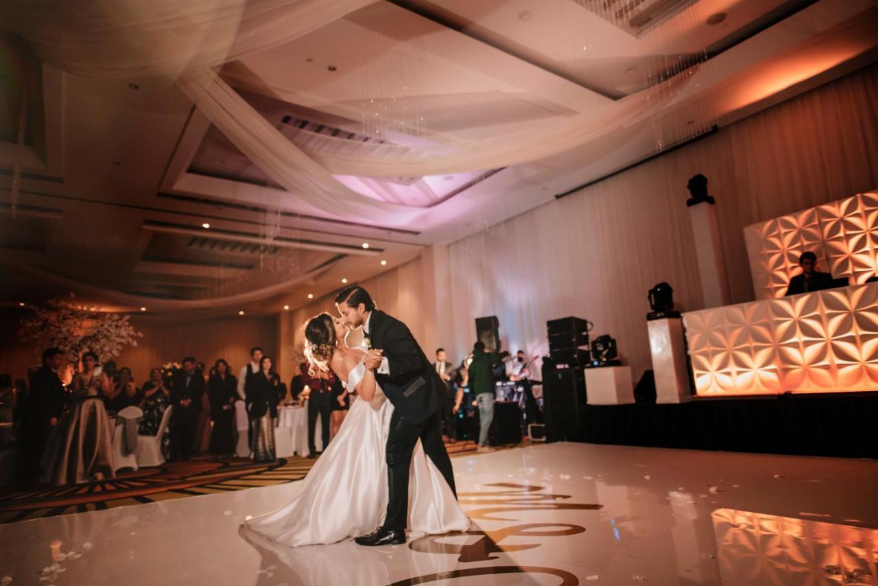 Hilton San Salvador Hotel Bagian luar foto