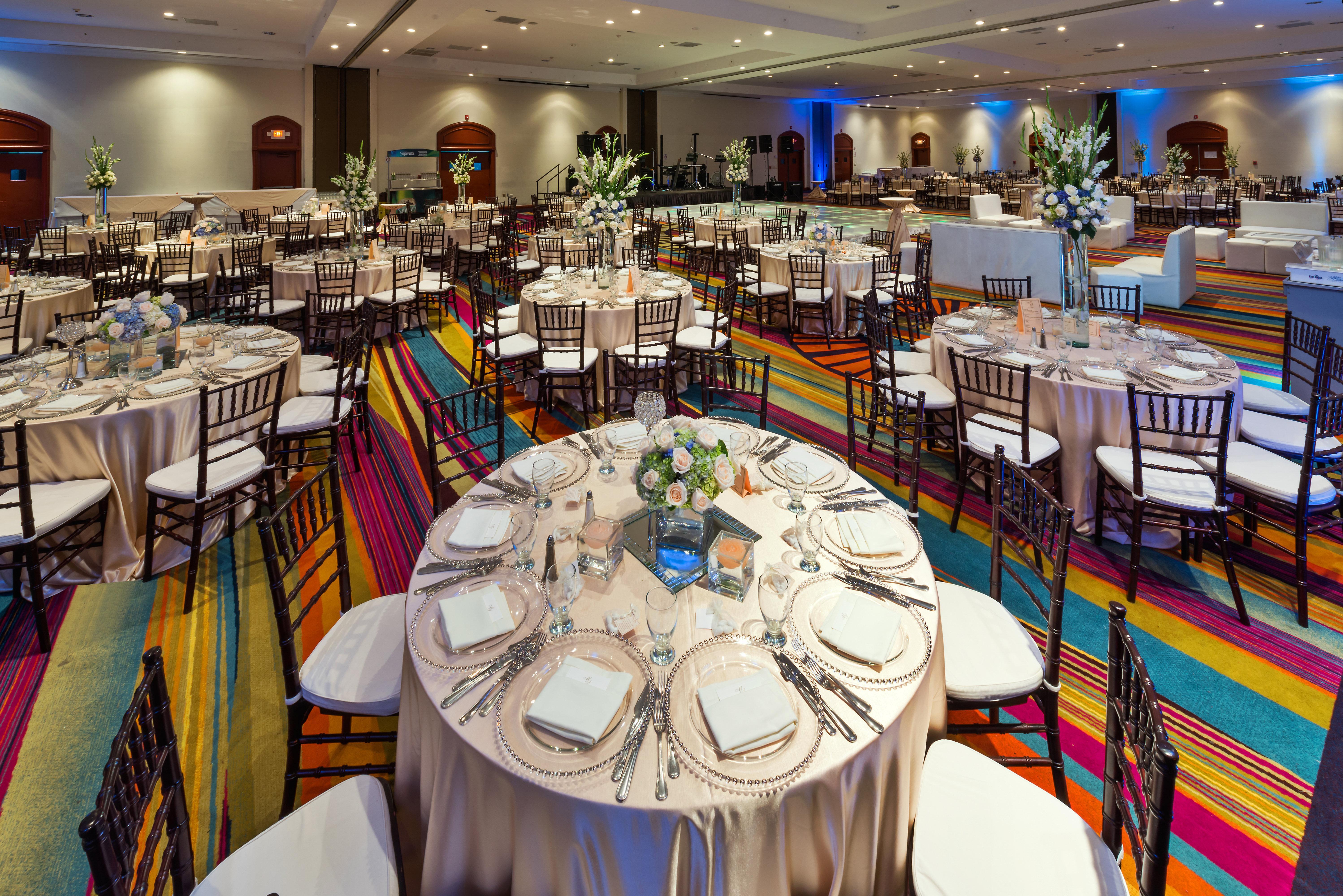 Hilton San Salvador Hotel Bagian luar foto