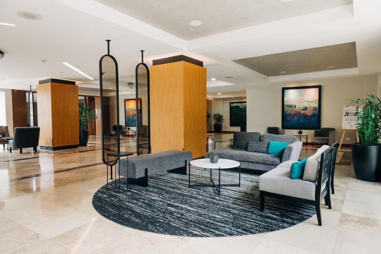 Hilton San Salvador Hotel Bagian luar foto