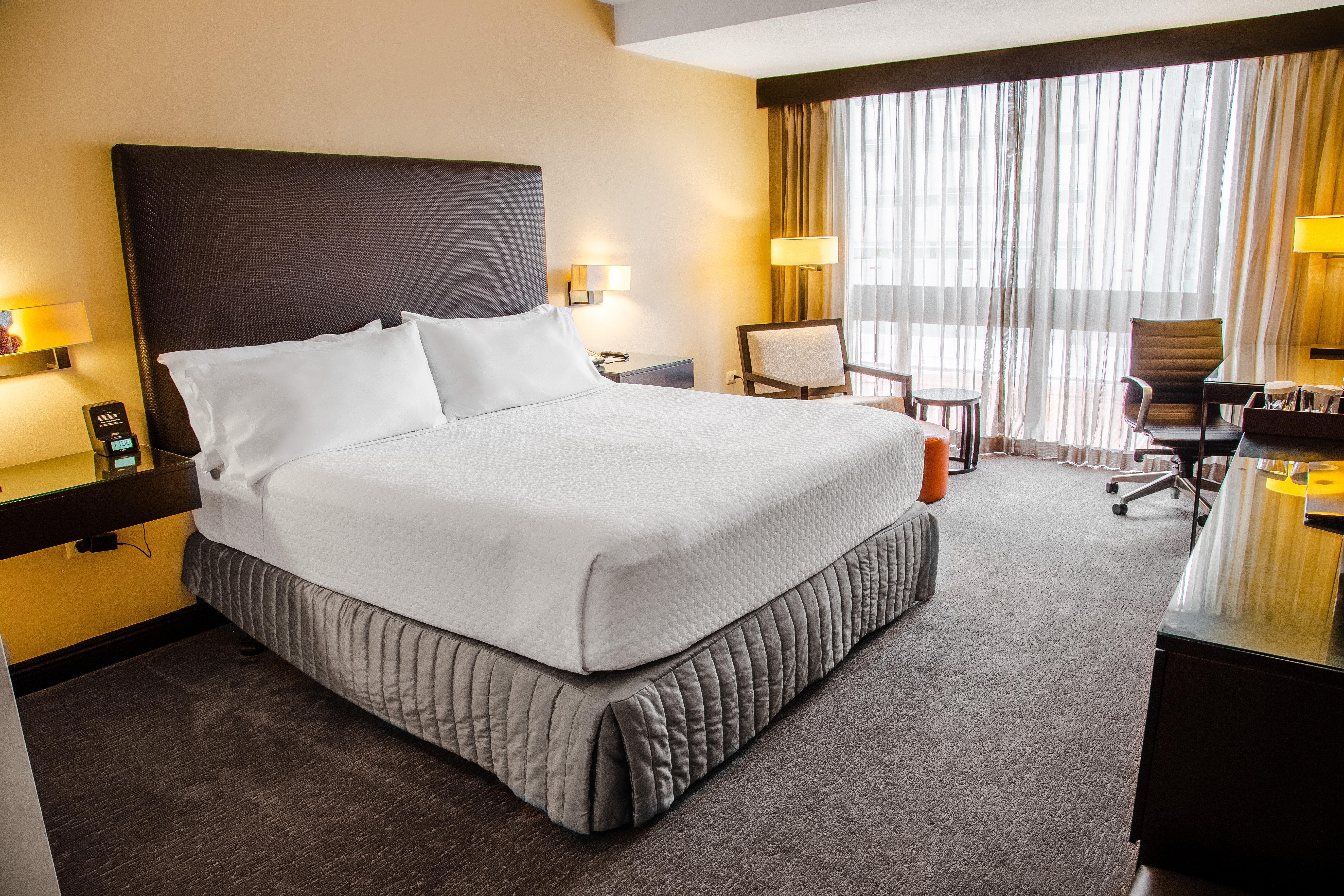 Hilton San Salvador Hotel Bagian luar foto