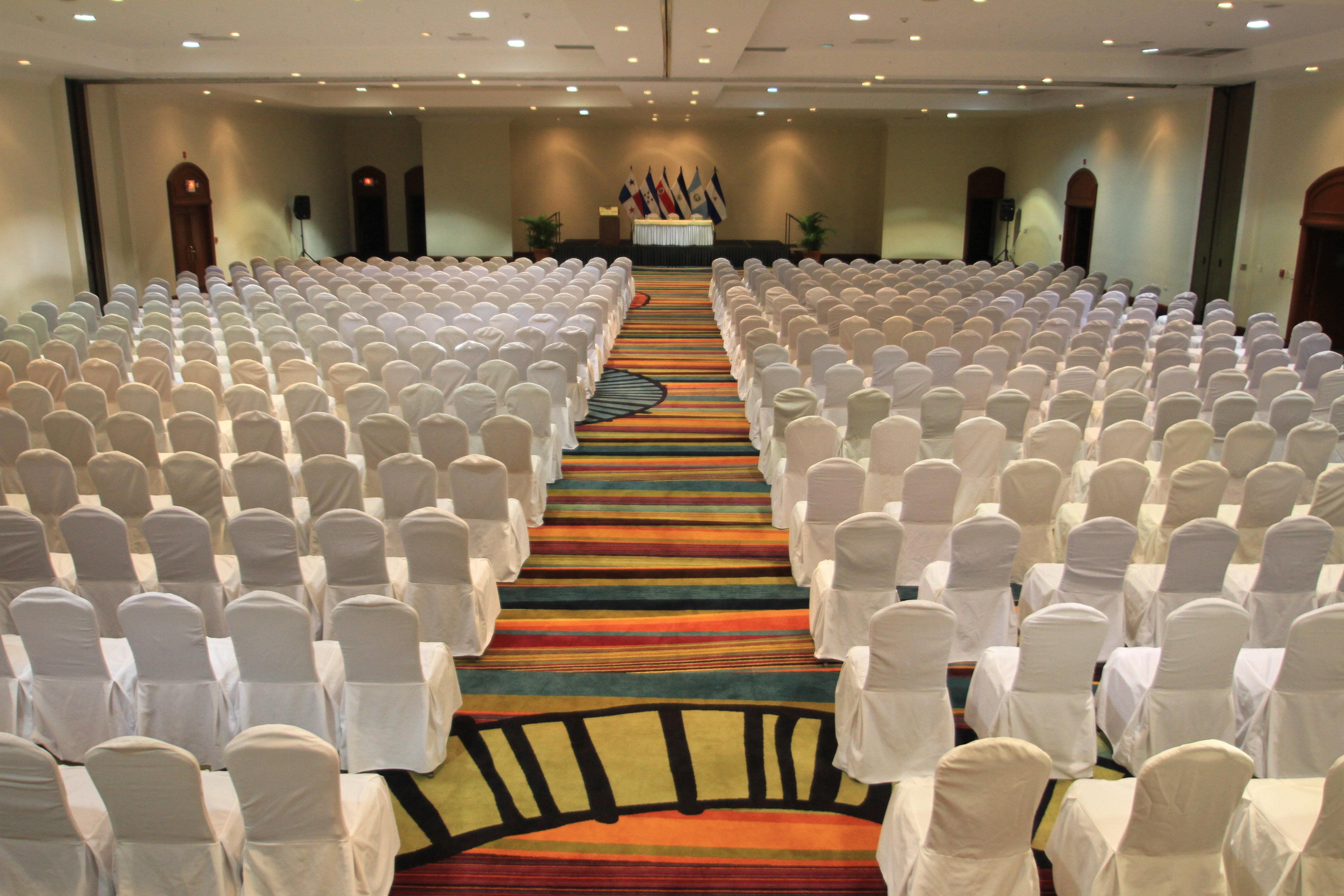 Hilton San Salvador Hotel Bagian luar foto